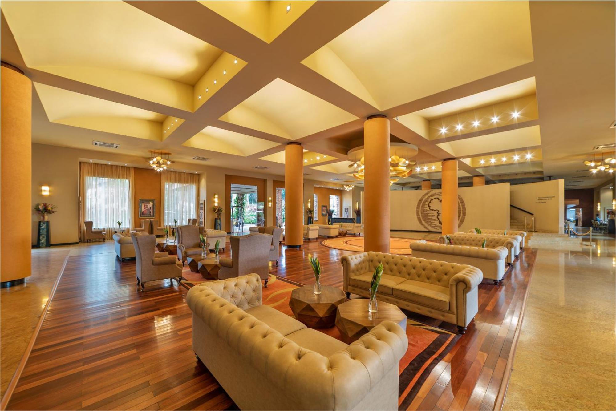 Speke Resort And Conference Center Кампала Экстерьер фото